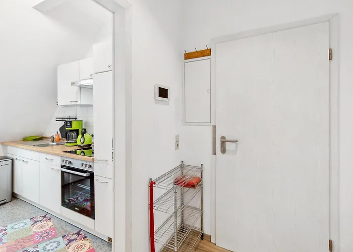 Cruwzo- Stadtoasen In Der Fussgaengerzone * קוטבוס